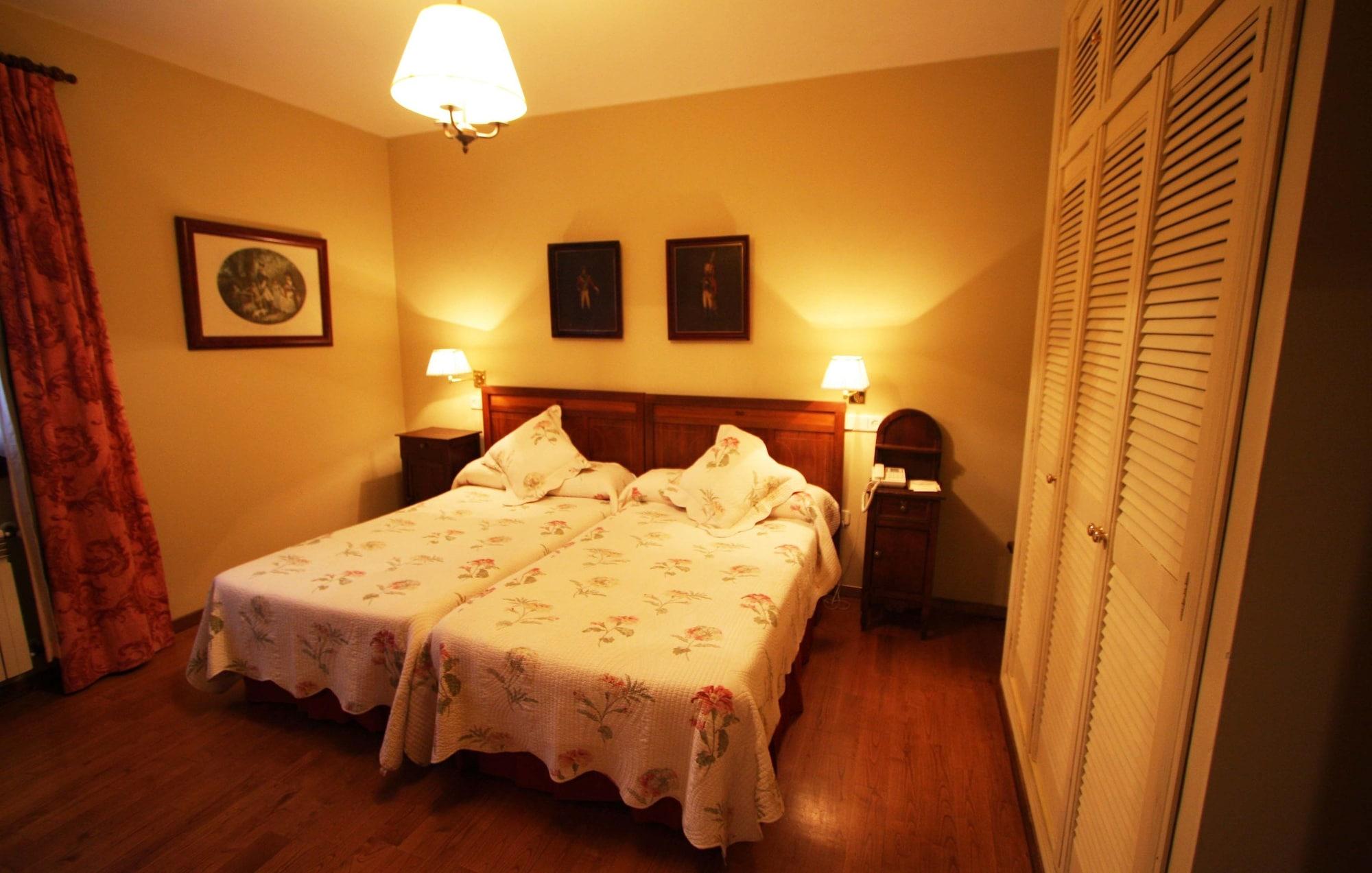 Hotel Pax Casona Del Busto Pravia Buitenkant foto