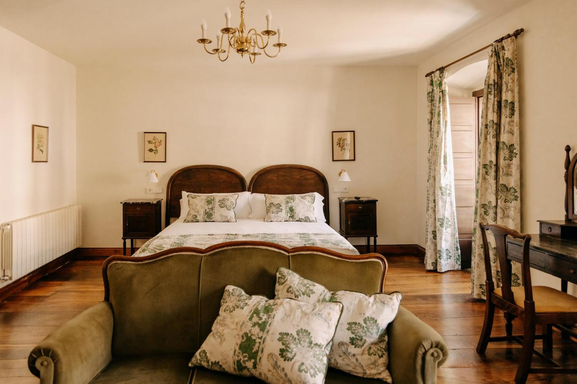 Hotel Pax Casona Del Busto Pravia Buitenkant foto