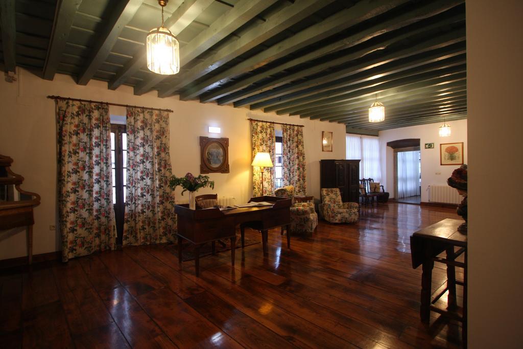 Hotel Pax Casona Del Busto Pravia Buitenkant foto