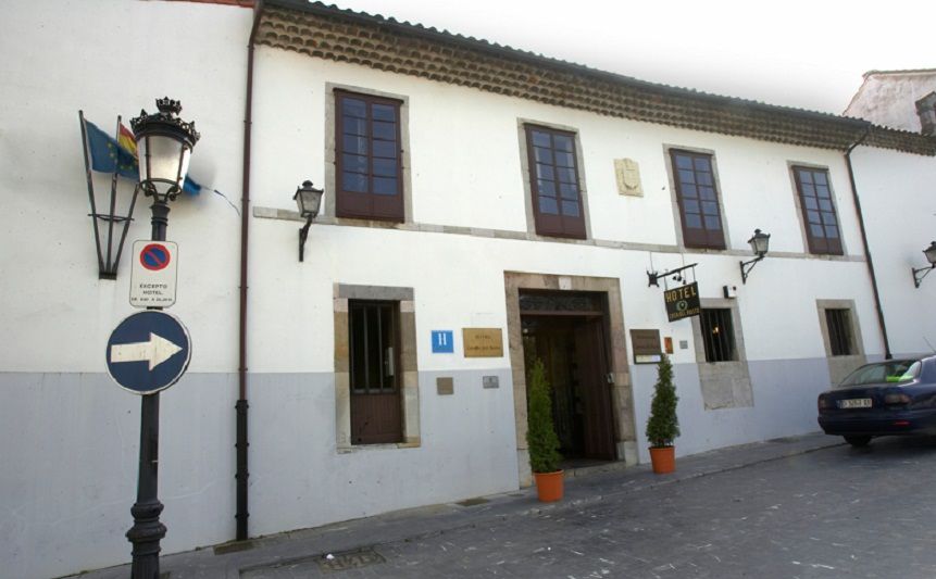 Hotel Pax Casona Del Busto Pravia Buitenkant foto